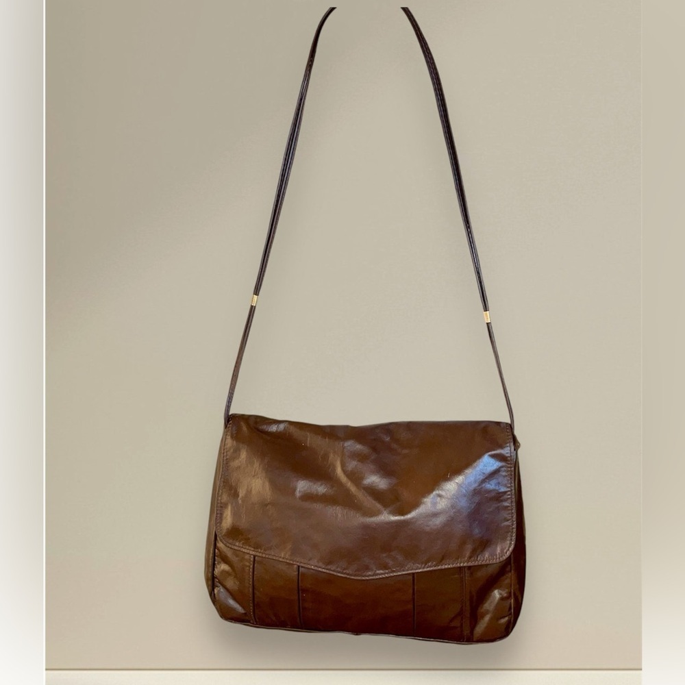 Vintage Hala Leather Shoulder Bag Lightweight Flap Fold Over Dark Brown Gold